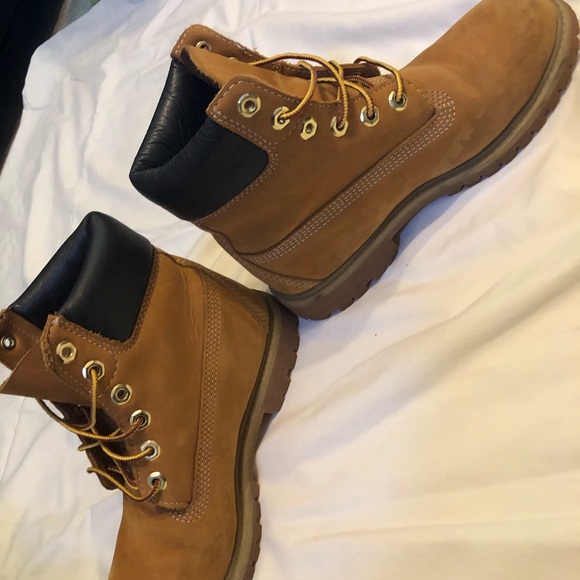 Timberland Boots - Picture 6 of 10